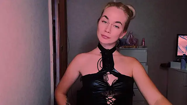 xxxcharismaaa online show from 10.06.25