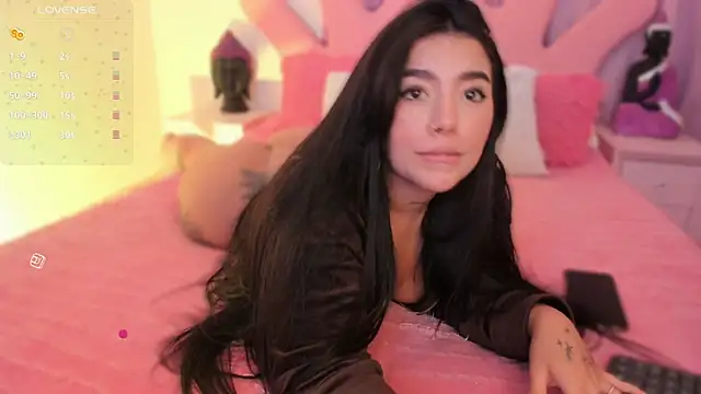 Snapshot of shantall_vidales_ chatting on 09.28.25 shantall vidales online show from 09.28.25