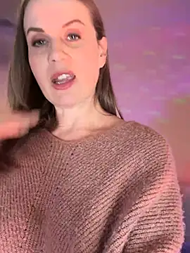 MaiseKnox online show from 12.14.24