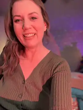 MaiseKnox online show from 12.22.24