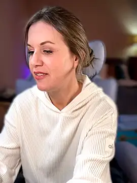 MaiseKnox online show from 03.07.26