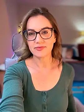 Snapshot of MaiseKnox chatting on 04.29.26 MaiseKnox online show from 04.29.26