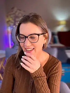 Snapshot of MaiseKnox chatting on 05.01.26 MaiseKnox online show from 05.01.26