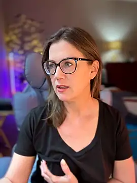 Snapshot of MaiseKnox chatting on 05.03.26 MaiseKnox online show from 05.03.26