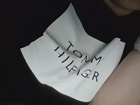 Snapshot of FallenDevil chatting on 11.27.25 FallenDevil online show from 11.27.25