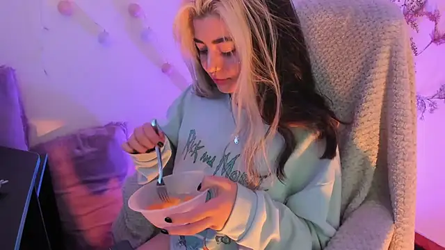 Sammysammy  online show from 12.03.24