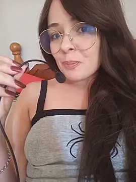 Snapshot of NinaSweet2 chatting on 05.28.26 NinaSweet2 online show from 05.28.26