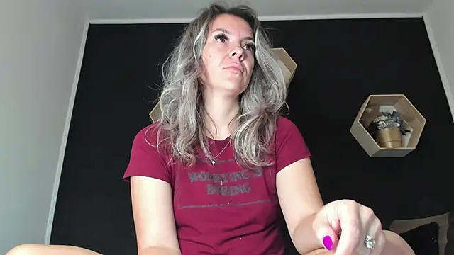 Snapshot of Alesys69 chatting on 09.27.25 Alesys69 online show from 09.27.25