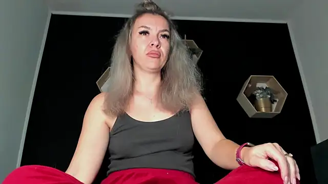 Snapshot of Alesys69 chatting on 11.09.25 Alesys69 online show from 11.09.25