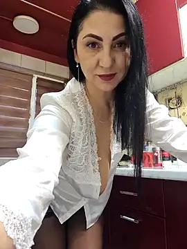 charrlote love online show from 01.31.25