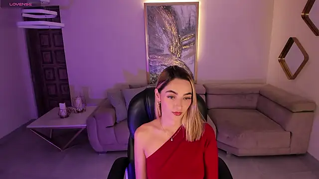 Snapshot of MelissaMoore_ chatting on 02.24.26 MelissaMoore online show from 02.24.26