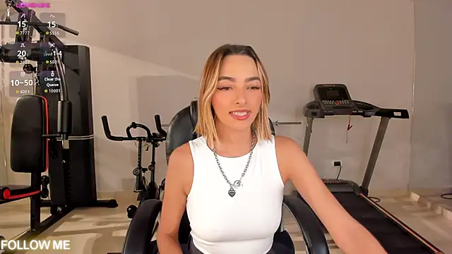 Snapshot of MelissaMoore_ chatting on 04.09.26 MelissaMoore online show from 04.09.26