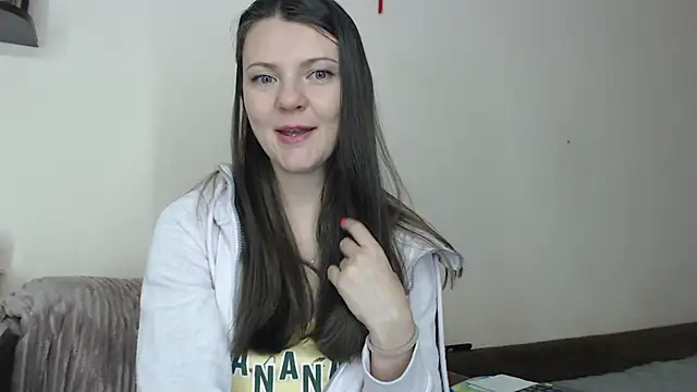 Snapshot of SugarTati chatting on 10.04.25 SugarTati online show from 10.04.25