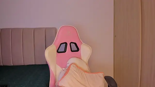 isa bunny online show from 04.15.26