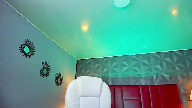 Sabrina Sabrock  online show from 01.22.25