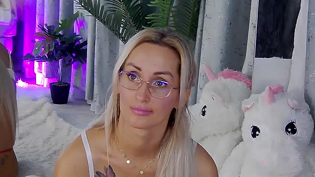IsabelleEthan online show from 07.14.26