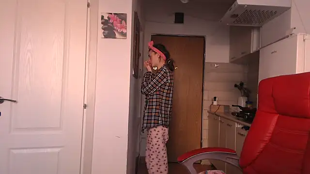 Snapshot of simyhvn chatting on 03.13.26 simyhvn online show from 03.13.26