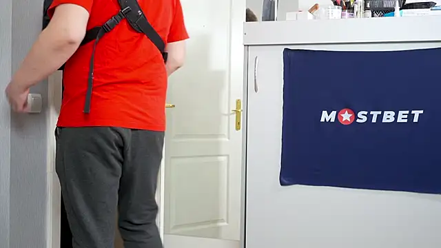 foxeslovefoxes online show from 12.21.24