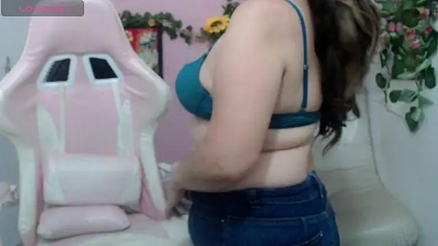 Snapshot of stepmother_105 chatting on 03.13.26 stepmother 105 online show from 03.13.26