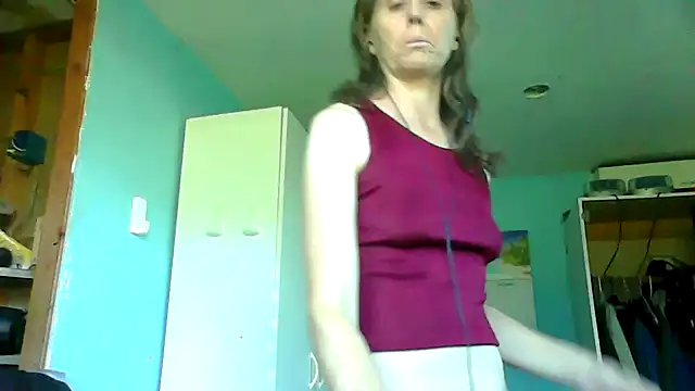 Snapshot of SexyRach75 chatting on 09.17.25 SexyRach75 online show from 09.17.25