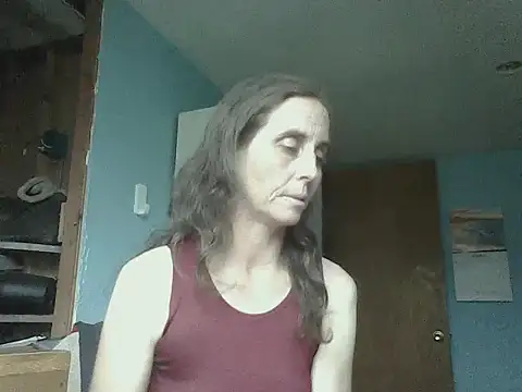 Snapshot of SexyRach75 chatting on 10.24.25 SexyRach75 online show from 10.24.25