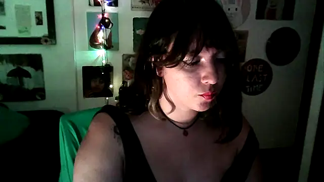 Snapshot of soynanabela28 chatting on 03.22.25 soynanabela28 online show from 03.22.25