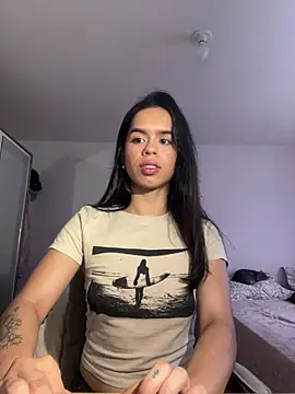 Snapshot of xlovelygirlx chatting on 02.14.25 xlovelygirlx online show from 02.14.25