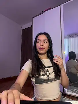 Snapshot of xlovelygirlx chatting on 02.20.25 xlovelygirlx online show from 02.20.25