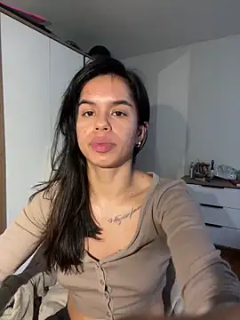 Snapshot of xlovelygirlx chatting on 02.23.25 xlovelygirlx online show from 02.23.25