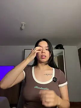 Snapshot of xlovelygirlx chatting on 03.11.26 xlovelygirlx online show from 03.11.26