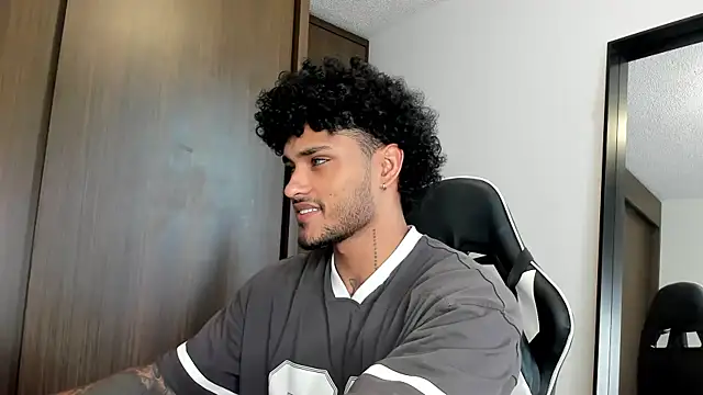 Alessandro Vanni online show from 01.08.25