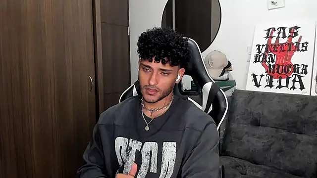 Alessandro Vanni online show from 09.29.25