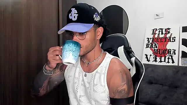 Alessandro Vanni online show from 10.10.25