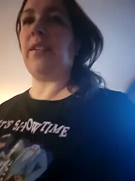 Canadian BBW online show from 01.13.25