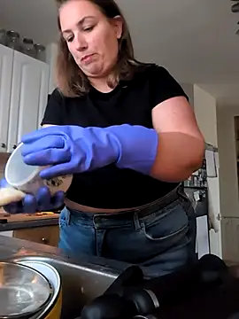 Canadian BBW online show from 11.17.25