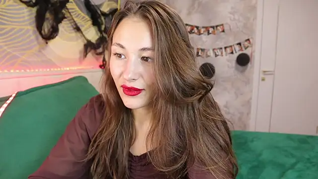 Snapshot of sunny_girl4 chatting on 10.25.25 sunny girl4 online show from 10.25.25