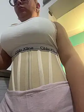 Snapshot of maymercy chatting on 01.19.26 maymercy online show from 01.19.26