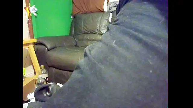 hairyuncut00 online show from 03.12.26