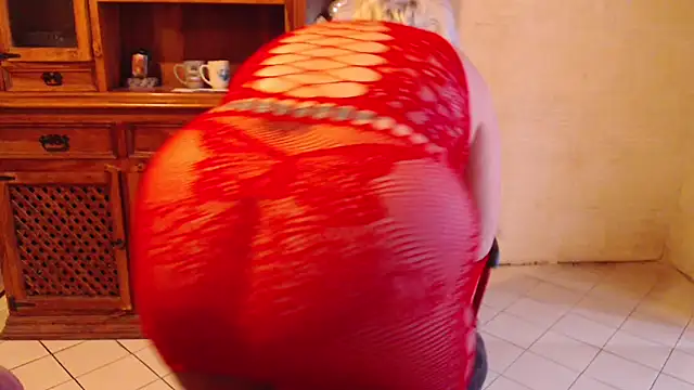 MISS LINDAH online show from 04.20.26