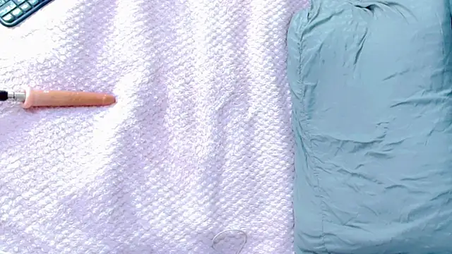 Snapshot of Imannejulienne chatting on 01.07.26 Imannejulienne online show from 01.07.26