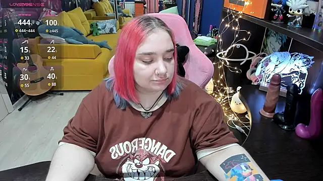 Softie Sofy online show from 03.18.25