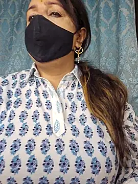 cute-tanvi online show from 12.04.25