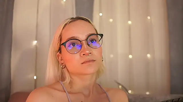 Snapshot of DalahiaRush chatting on 02.06.25 DalahiaRush online show from 02.06.25