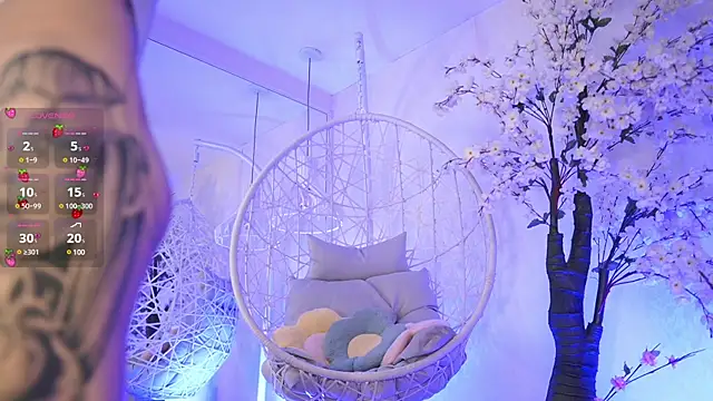 Snapshot of DalahiaRush chatting on 02.18.25 DalahiaRush online show from 02.18.25