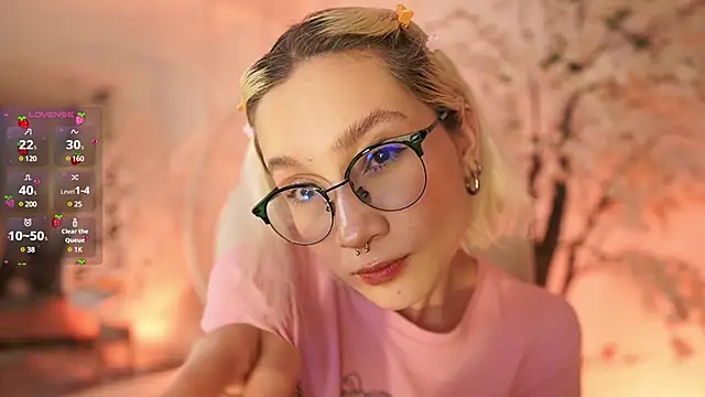 Snapshot of DalahiaRush chatting on 02.21.25 DalahiaRush online show from 02.21.25