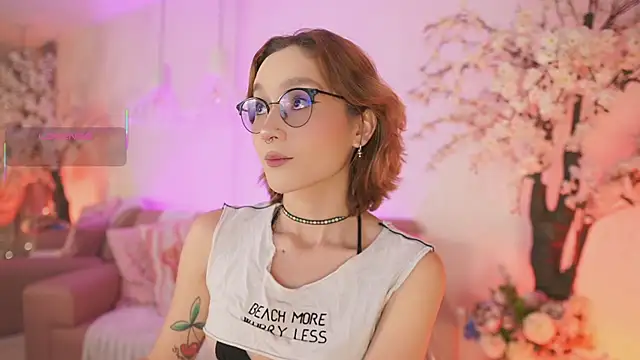 Snapshot of DalahiaRush chatting on 11.12.25 DalahiaRush online show from 11.12.25