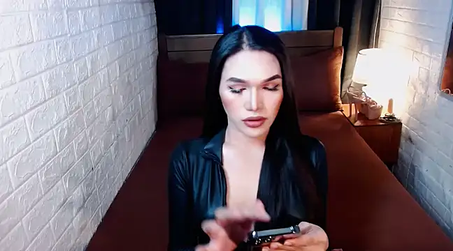 Snapshot of Sexy_Adrestia chatting on 03.07.25 Sexy Adrestia online show from 03.07.25