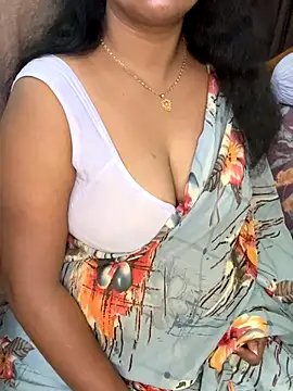 Snapshot of Anushka_21 chatting on 11.06.25 Anushka 21 online show from 11.06.25