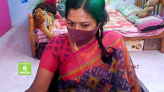 Snapshot of Novapol chatting on 12.24.24 Novapol online show from 12.24.24