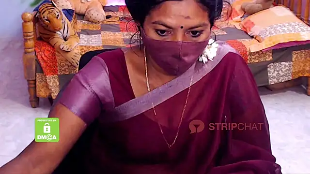 Snapshot of Novapol chatting on 02.16.25 Novapol online show from 02.16.25